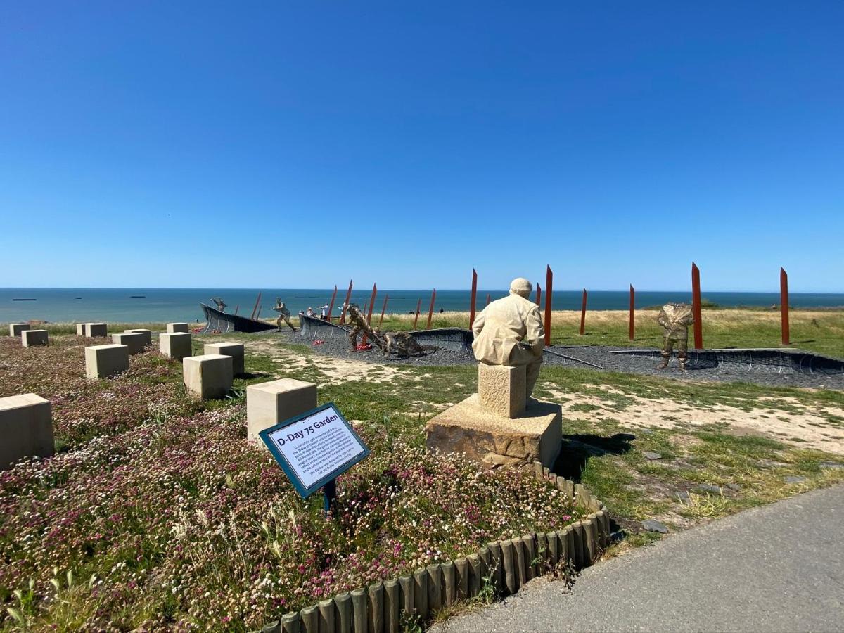 La Lumineuz Au Coeur Des Plages Du Debarquement Creully sur Seulles 外观 照片